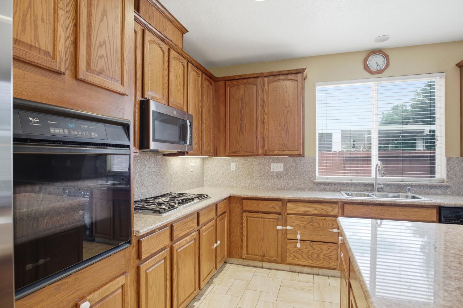 1501 Tristan Ct, Hughson, CA 95326