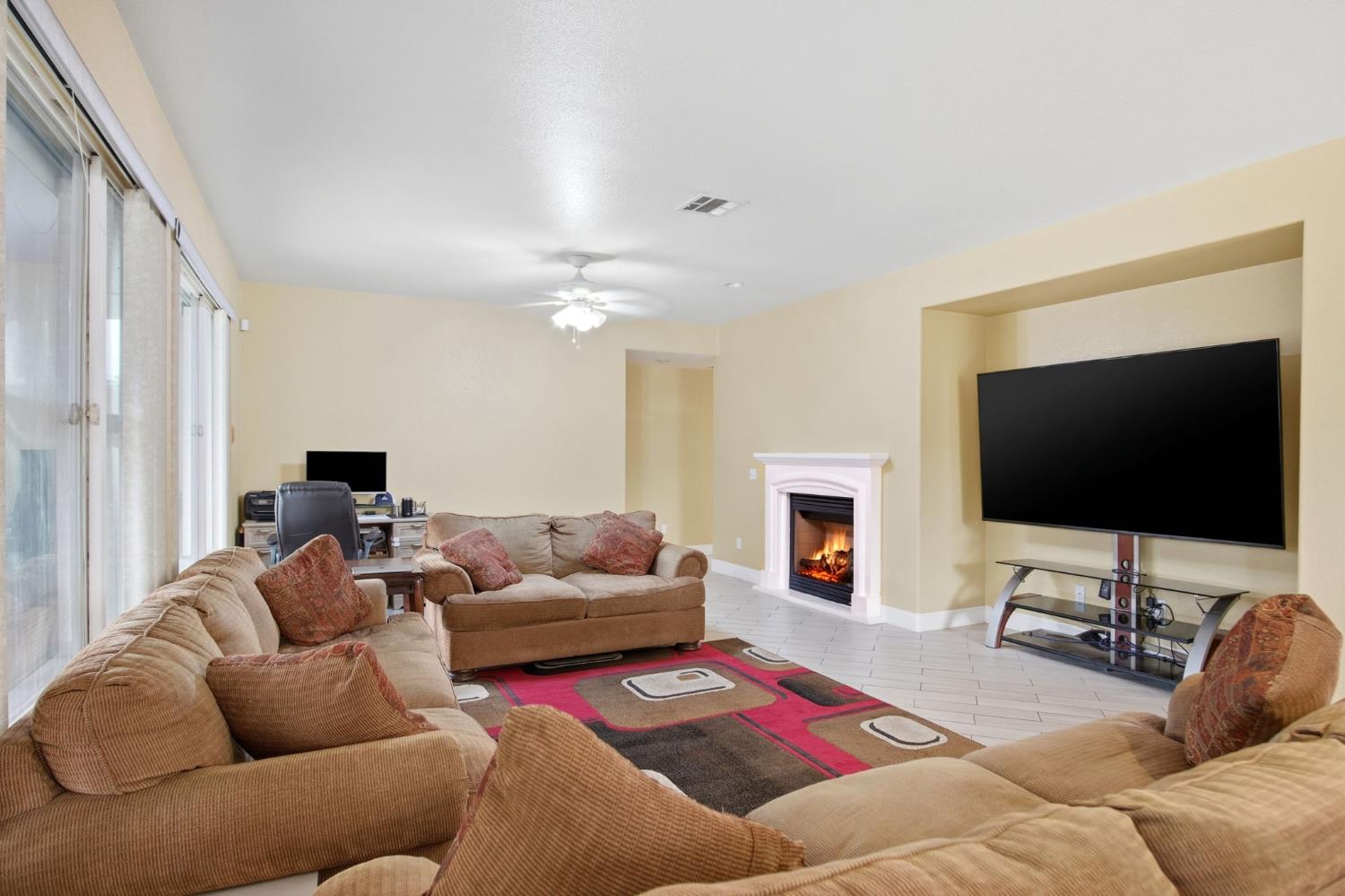 1501 Tristan Ct, Hughson, CA 95326