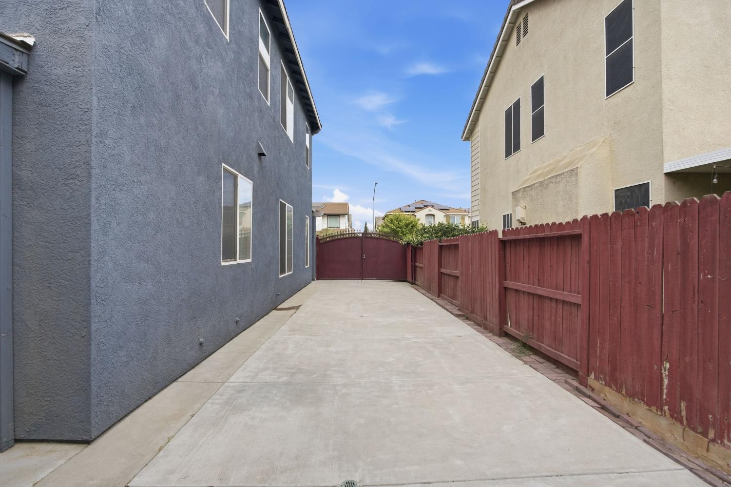 1501 Tristan Ct, Hughson, CA 95326