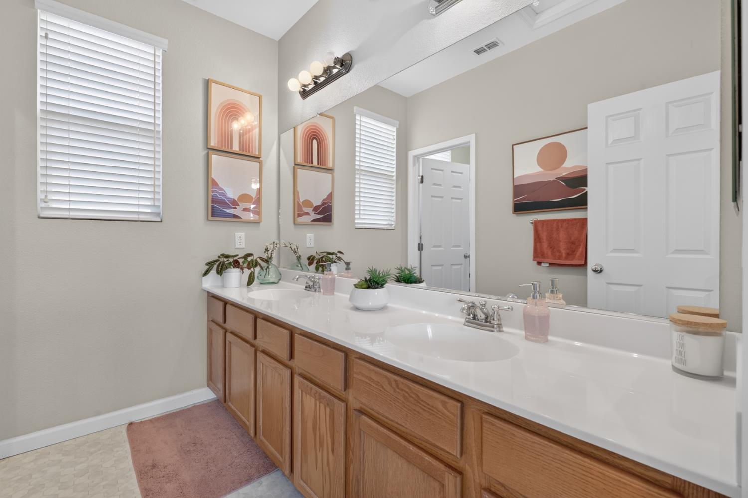 3840 Purple Finch Ln, Modesto, CA 95355