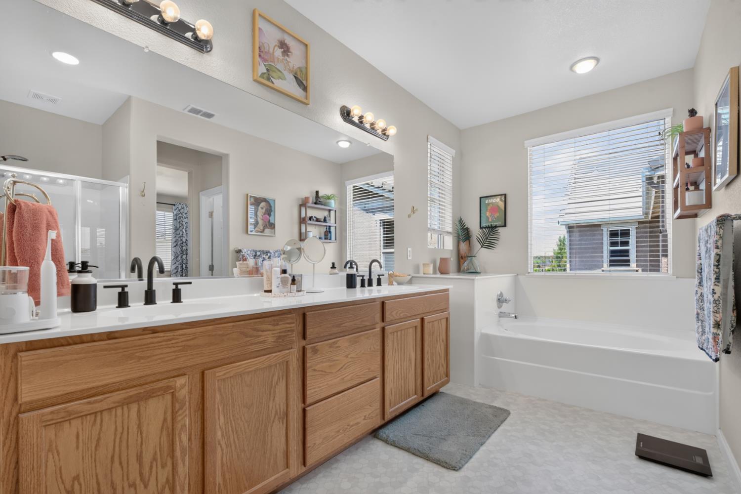 3840 Purple Finch Ln, Modesto, CA 95355