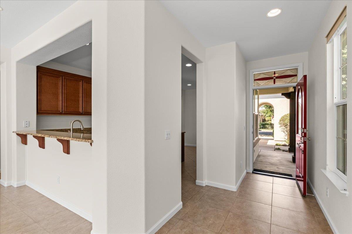 375 Applegate Dr, Oakdale, CA 95361