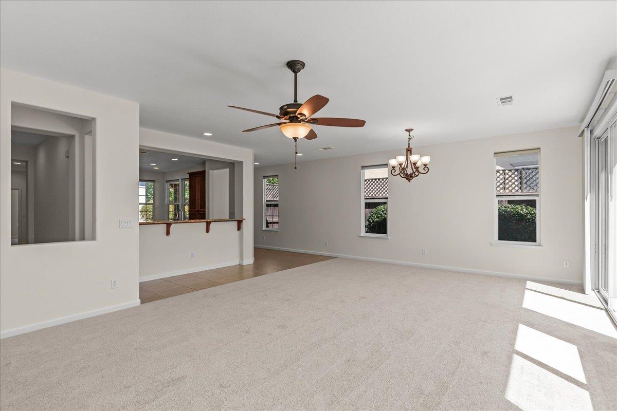 375 Applegate Dr, Oakdale, CA 95361