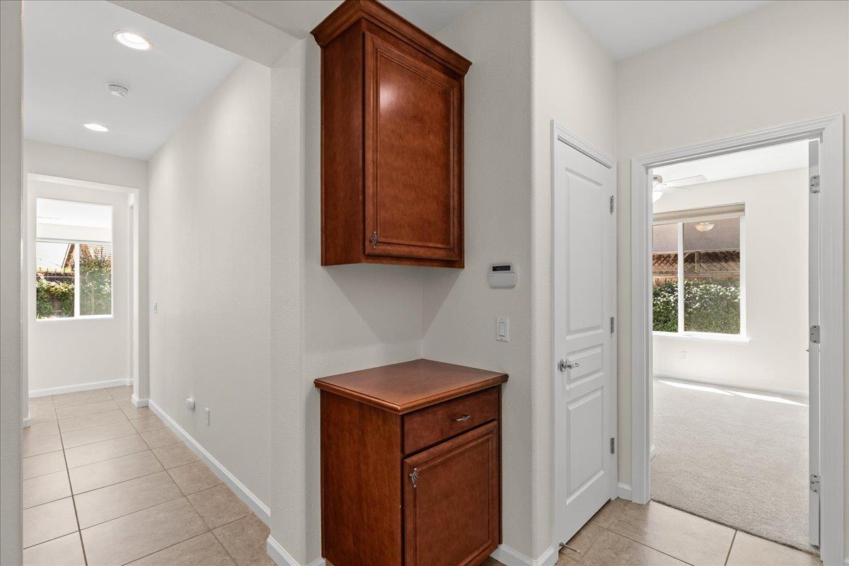 375 Applegate Dr, Oakdale, CA 95361