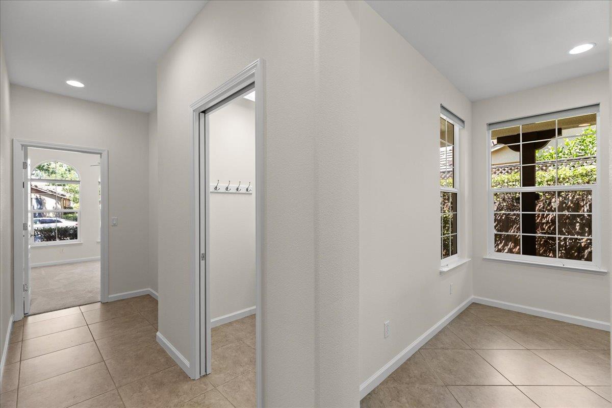 375 Applegate Dr, Oakdale, CA 95361