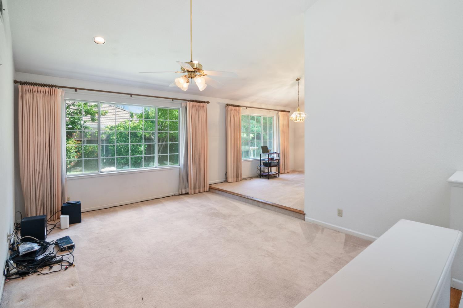1858 Pontiac St, Oakdale, CA 95361