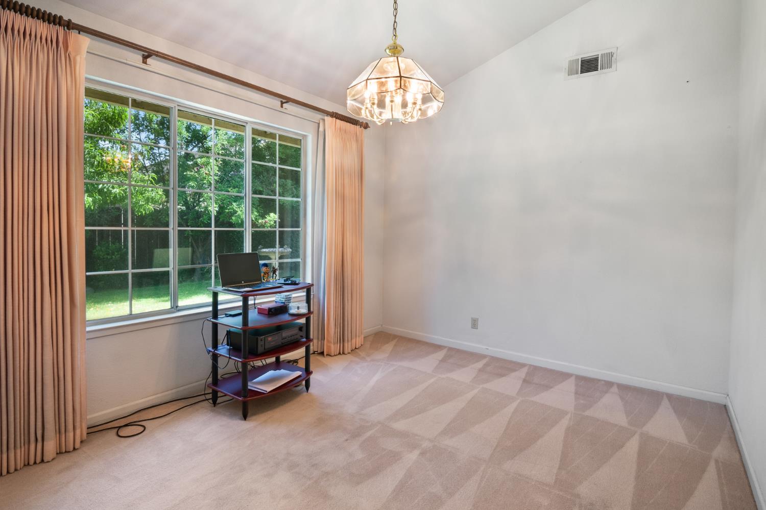 1858 Pontiac St, Oakdale, CA 95361