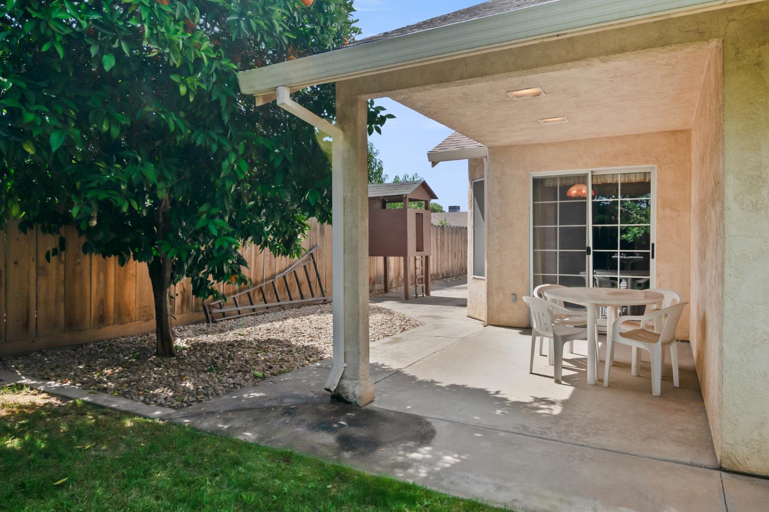 1858 Pontiac St, Oakdale, CA 95361