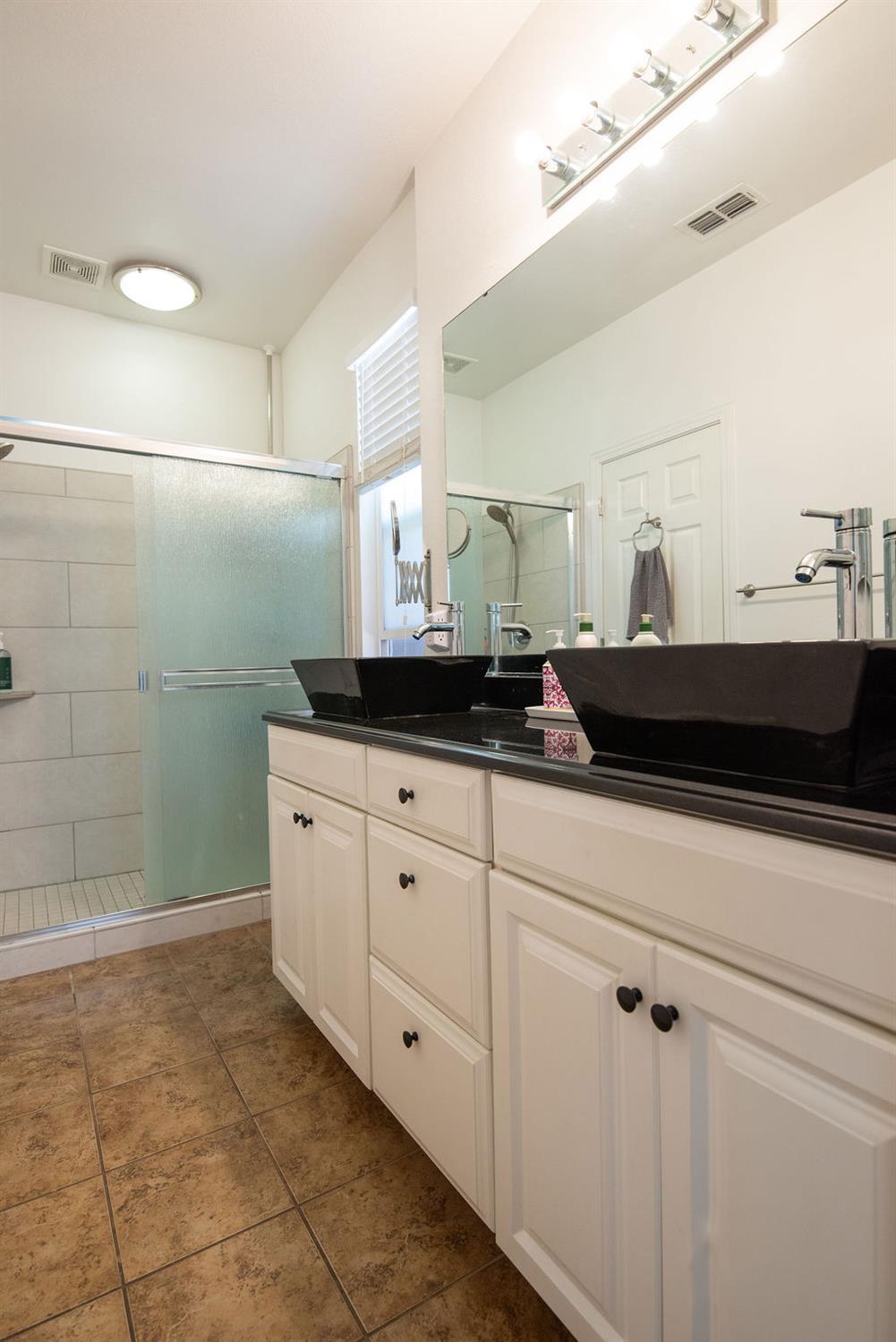 5414 Leandra Ct, Keyes, CA 95328