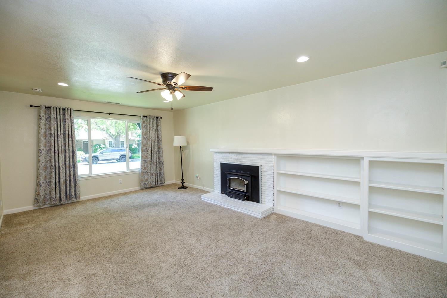 1618 Silkwood Dr, Modesto, CA 95350