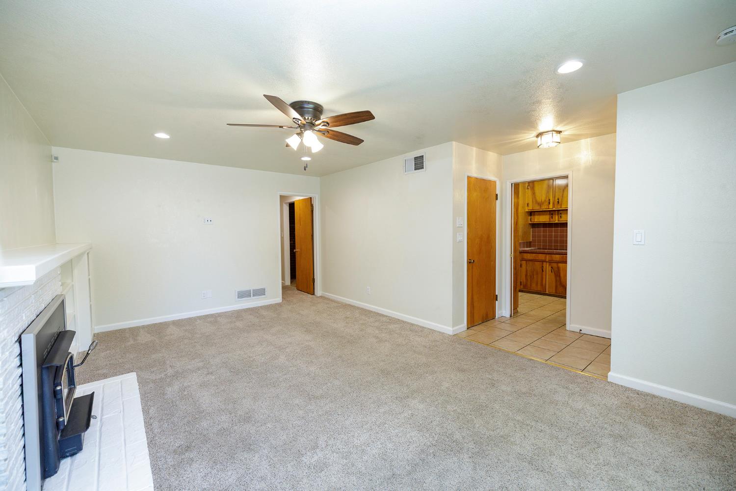 1618 Silkwood Dr, Modesto, CA 95350