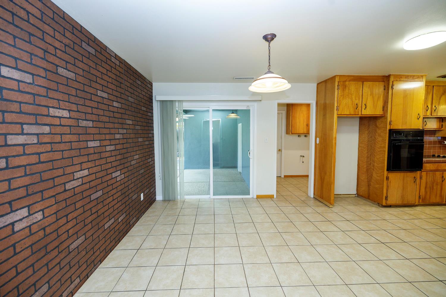 1618 Silkwood Dr, Modesto, CA 95350