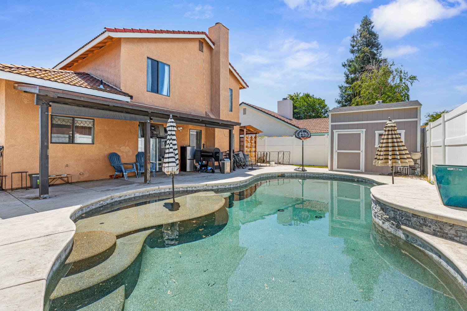 1721 Woodcrest Way, Modesto, CA 95355