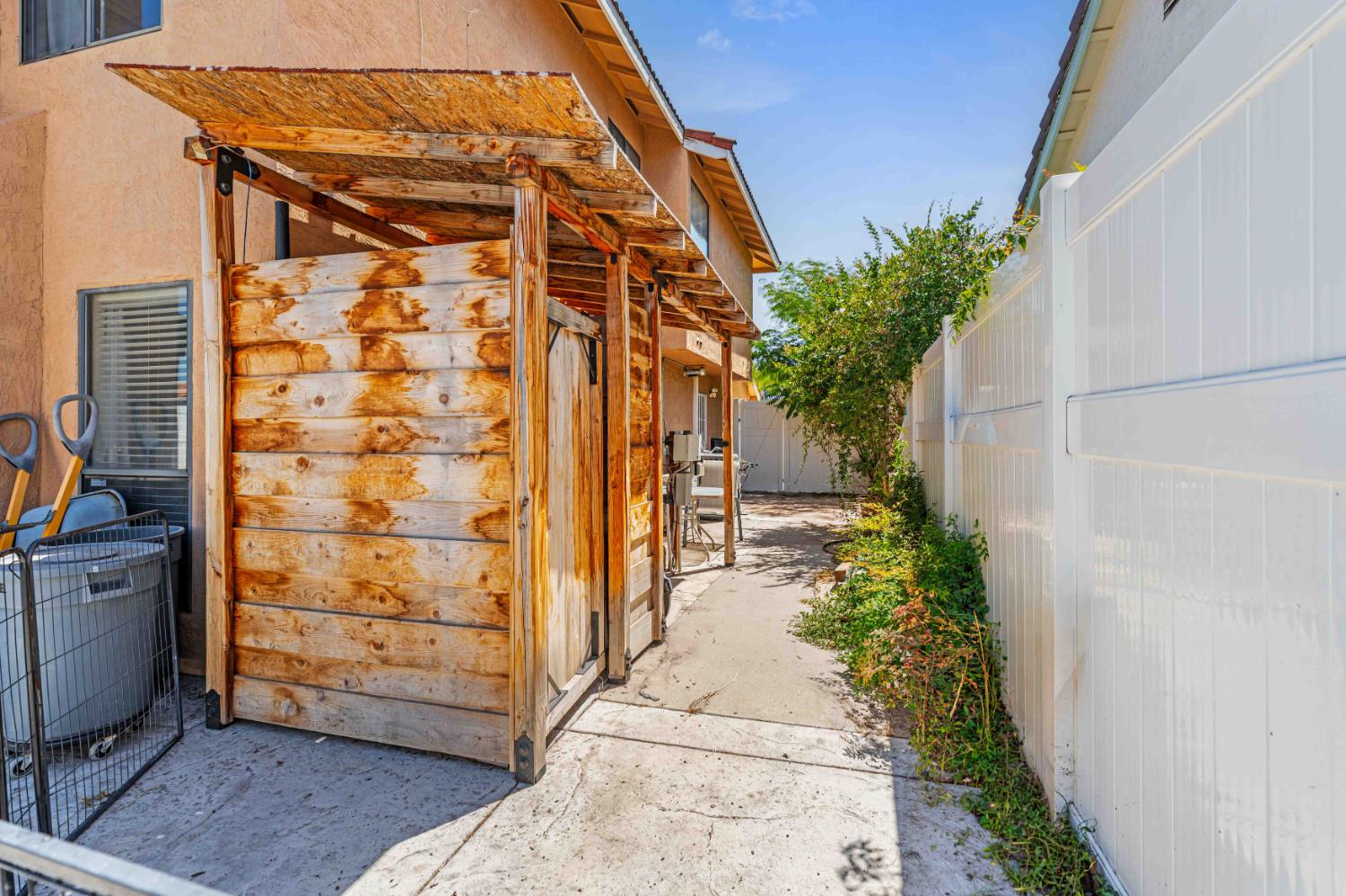 1721 Woodcrest Way, Modesto, CA 95355