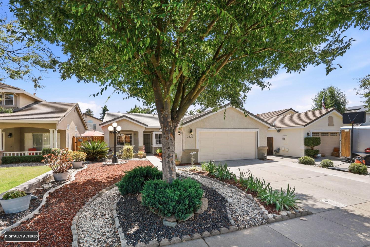 3720 Laurenburg Ave, Modesto, CA 95357