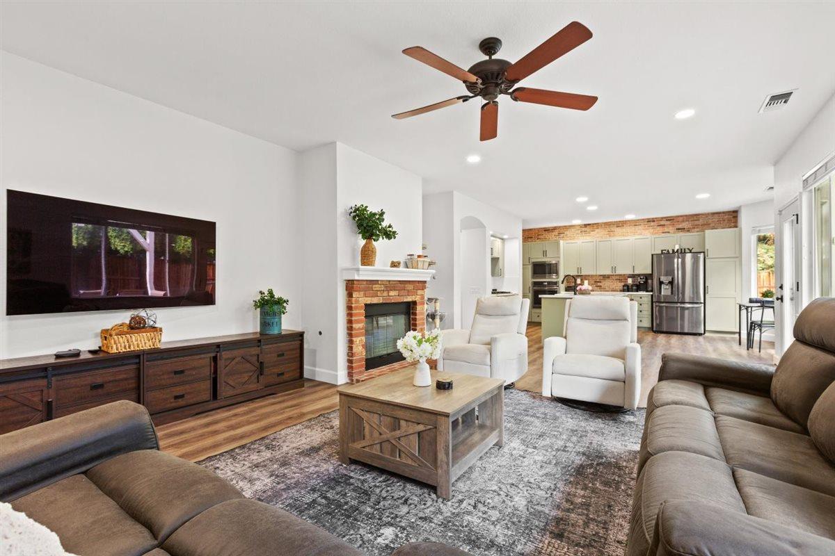 1920 Veranda Ct, Modesto, CA 95357