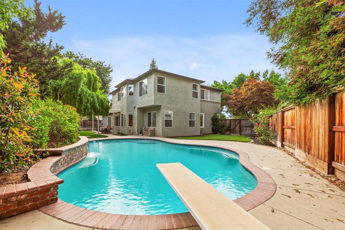1920 Veranda Ct, Modesto, CA 95357