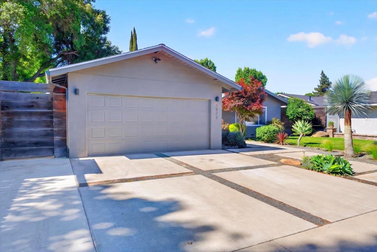2424 Killarney Way, Modesto, CA 95355