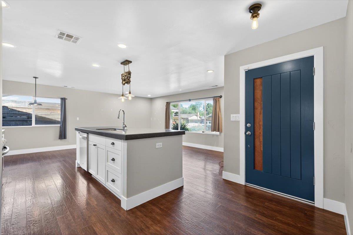 2424 Killarney Way, Modesto, CA 95355