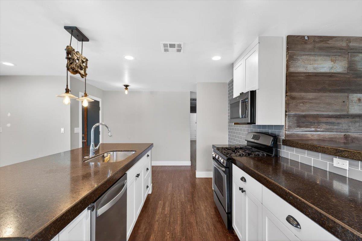 2424 Killarney Way, Modesto, CA 95355