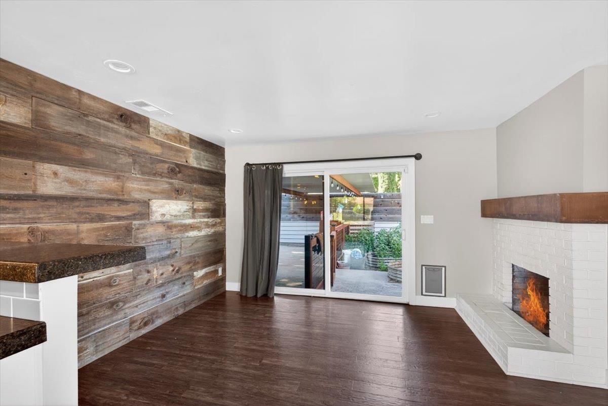 2424 Killarney Way, Modesto, CA 95355