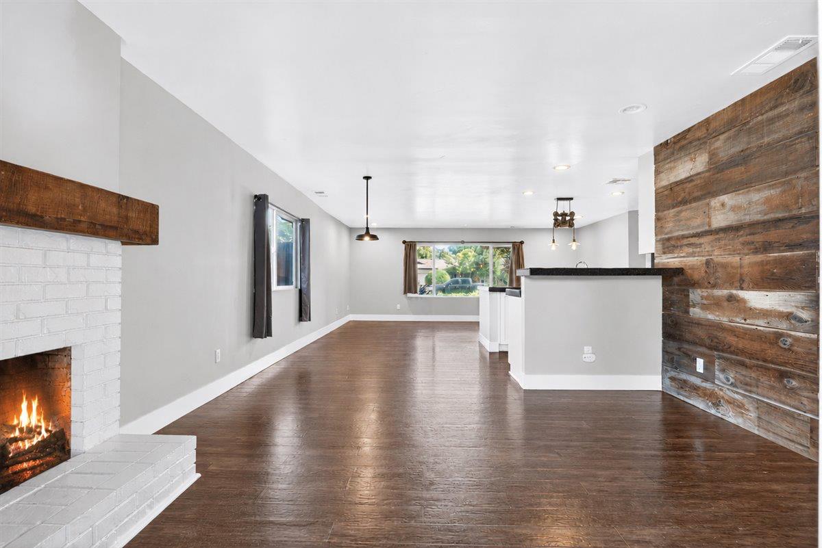 2424 Killarney Way, Modesto, CA 95355