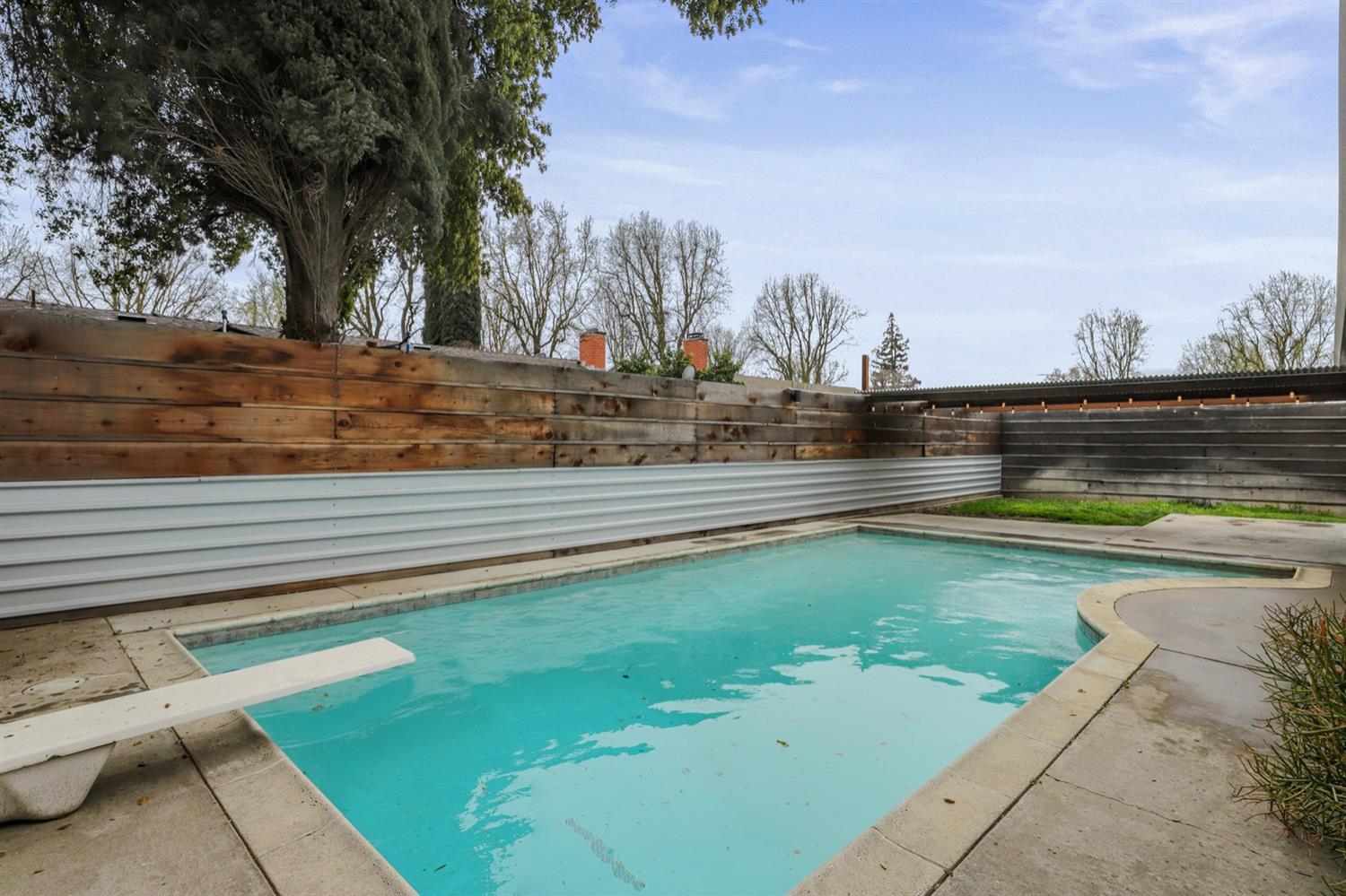 2424 Killarney Way, Modesto, CA 95355
