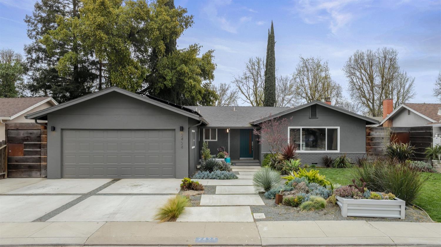 2424 Killarney Way, Modesto, CA 95355