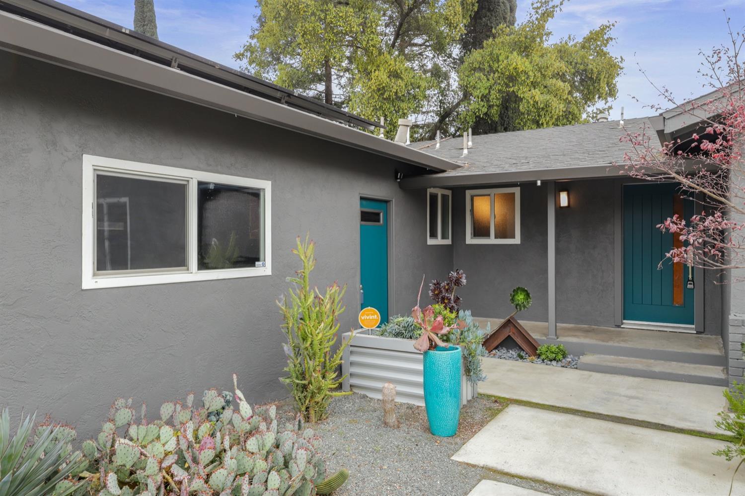 2424 Killarney Way, Modesto, CA 95355