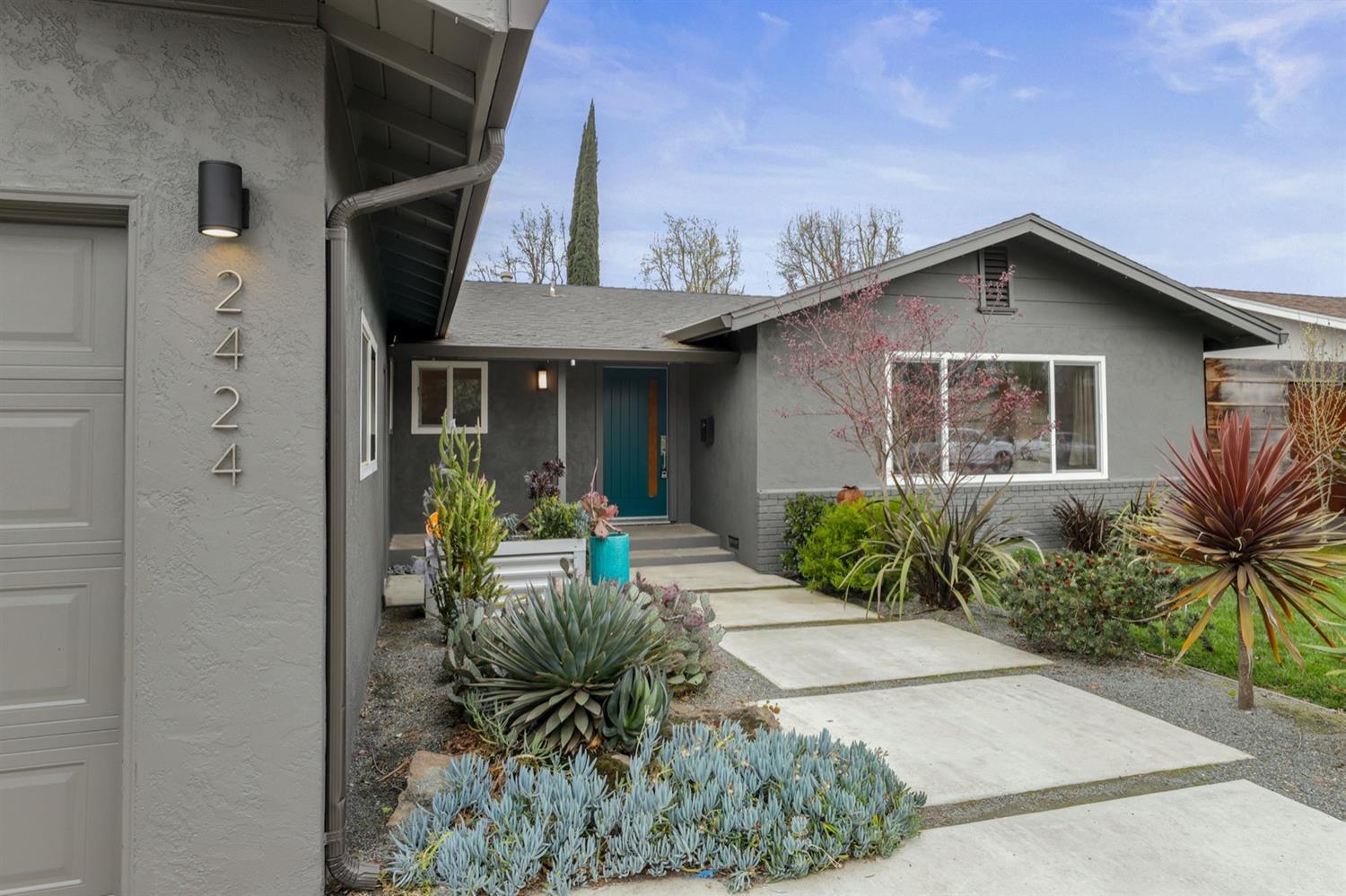 2424 Killarney Way, Modesto, CA 95355