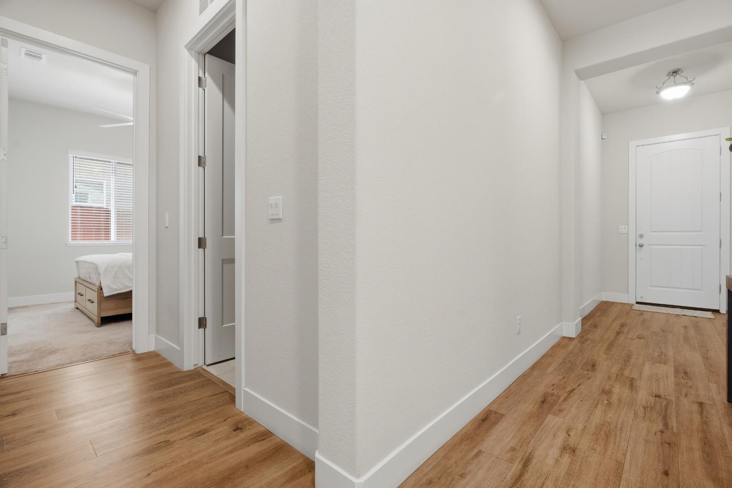 2466 Paramount Ln, Manteca, CA 95337
