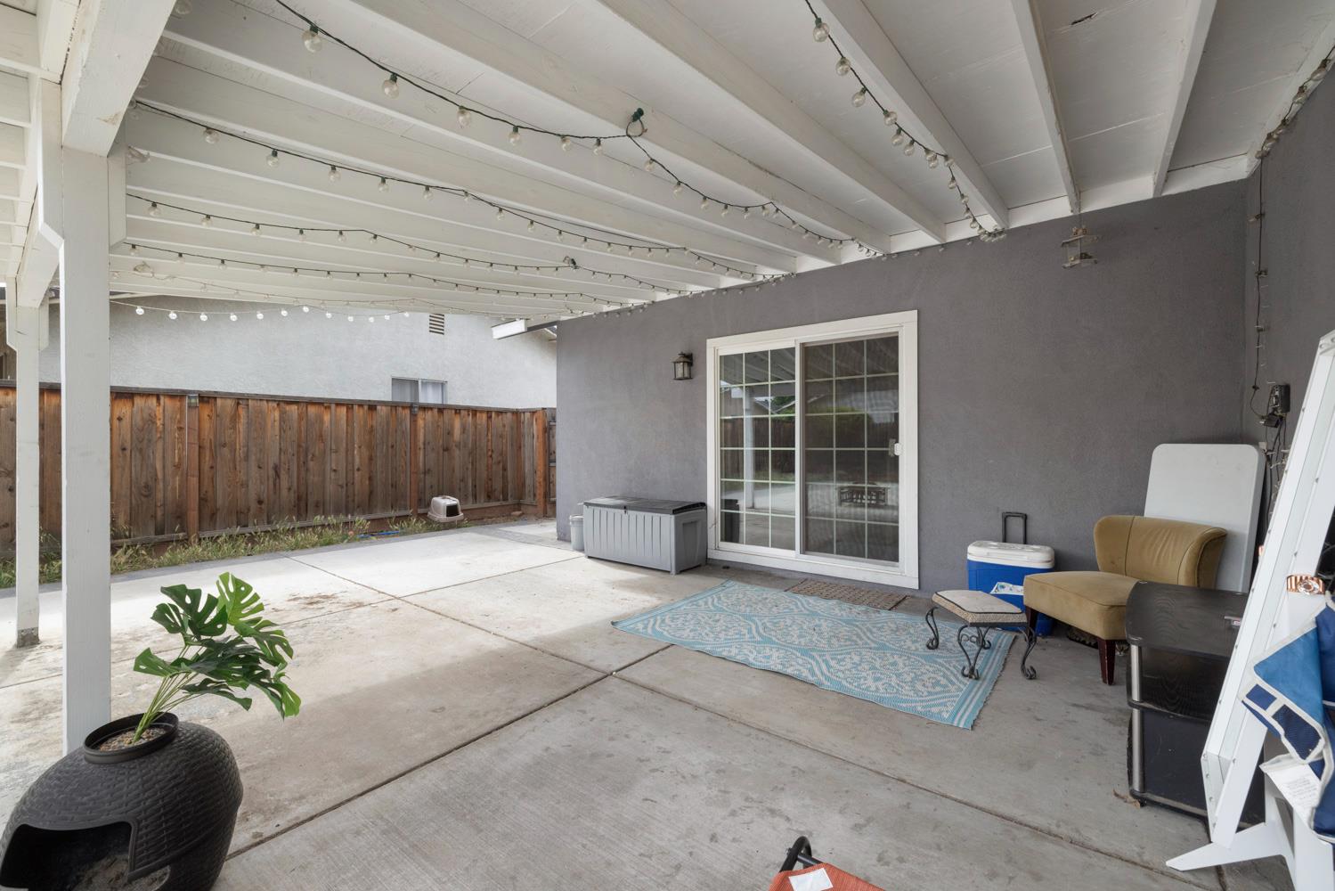 3225 Nightingale Dr, Modesto, CA 95356