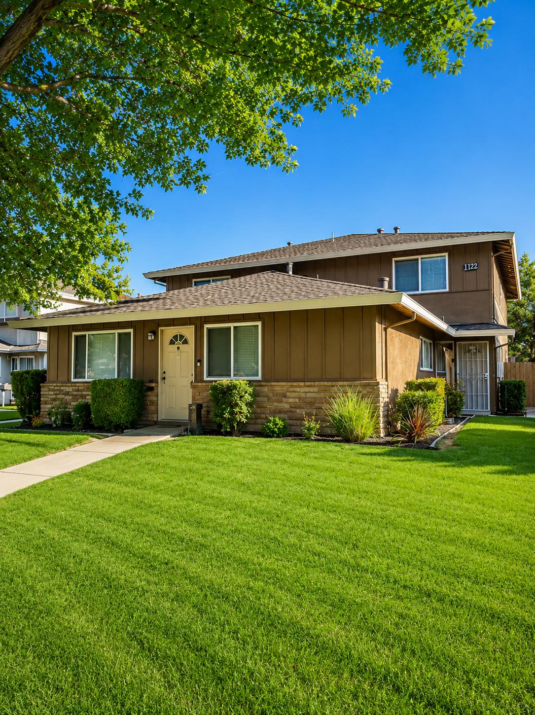 2109 Chrysler Dr, Modesto, CA 95350