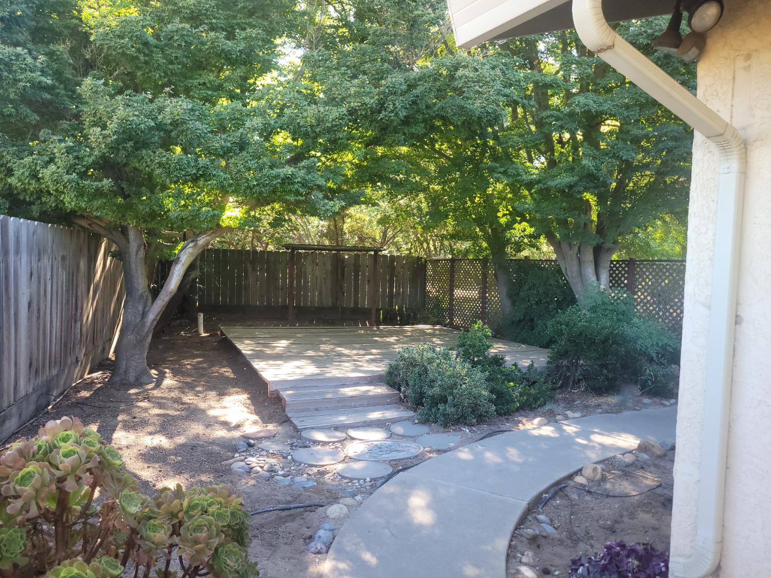 1677 Poplar St, Oakdale, CA 95361