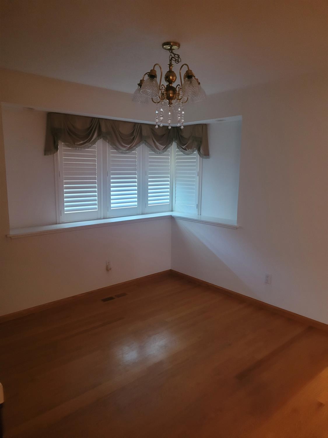 1677 Poplar St, Oakdale, CA 95361
