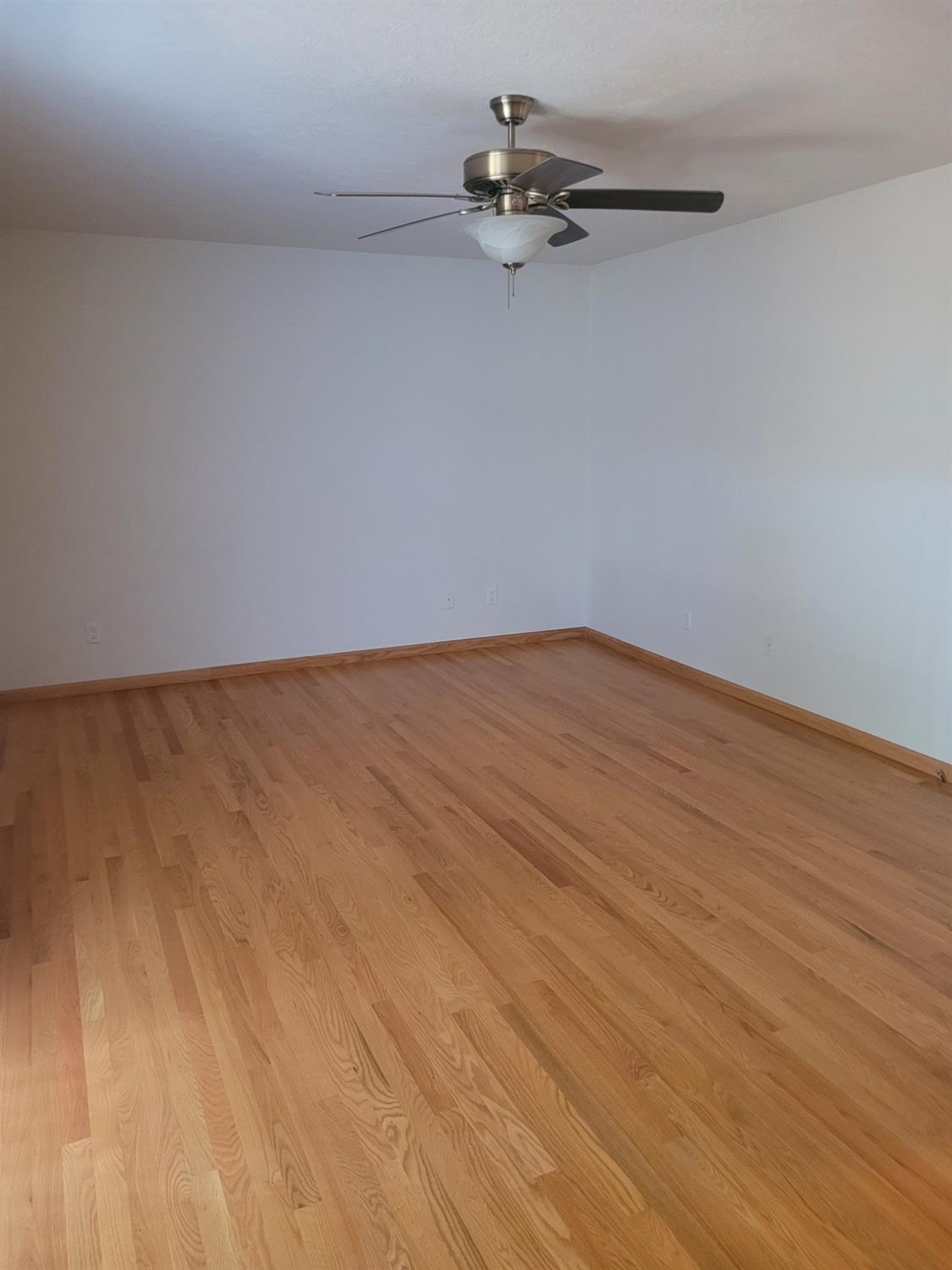 1677 Poplar St, Oakdale, CA 95361