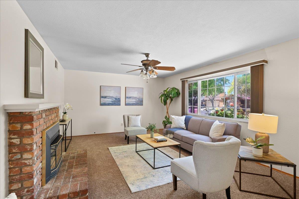 1718 Sandalwood Dr, Modesto, CA 95350