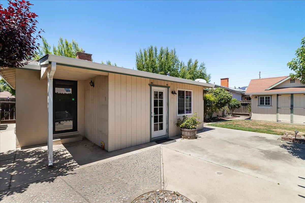 1718 Sandalwood Dr, Modesto, CA 95350