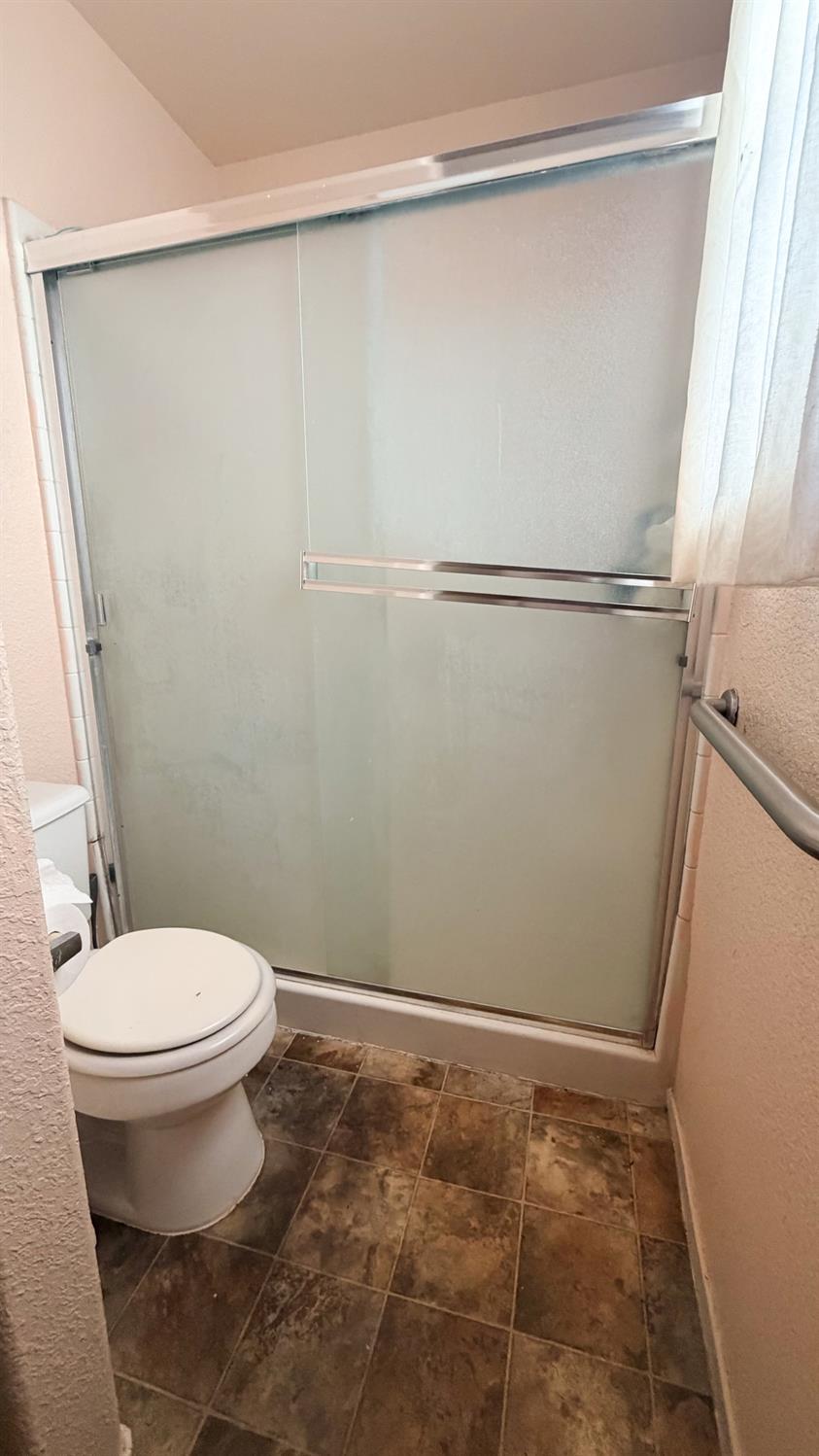 1089 La Mesa Street, Escalon, CA 95320