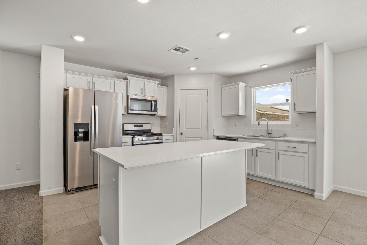 254 Grand Canyon Ct, Merced, CA 95341