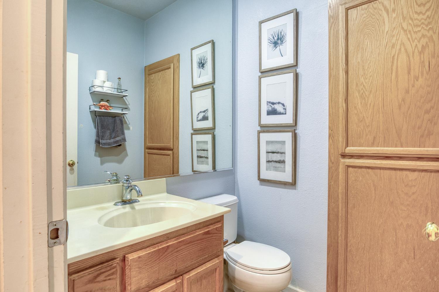 3724 Macadamia Ln, Ceres, CA 95307