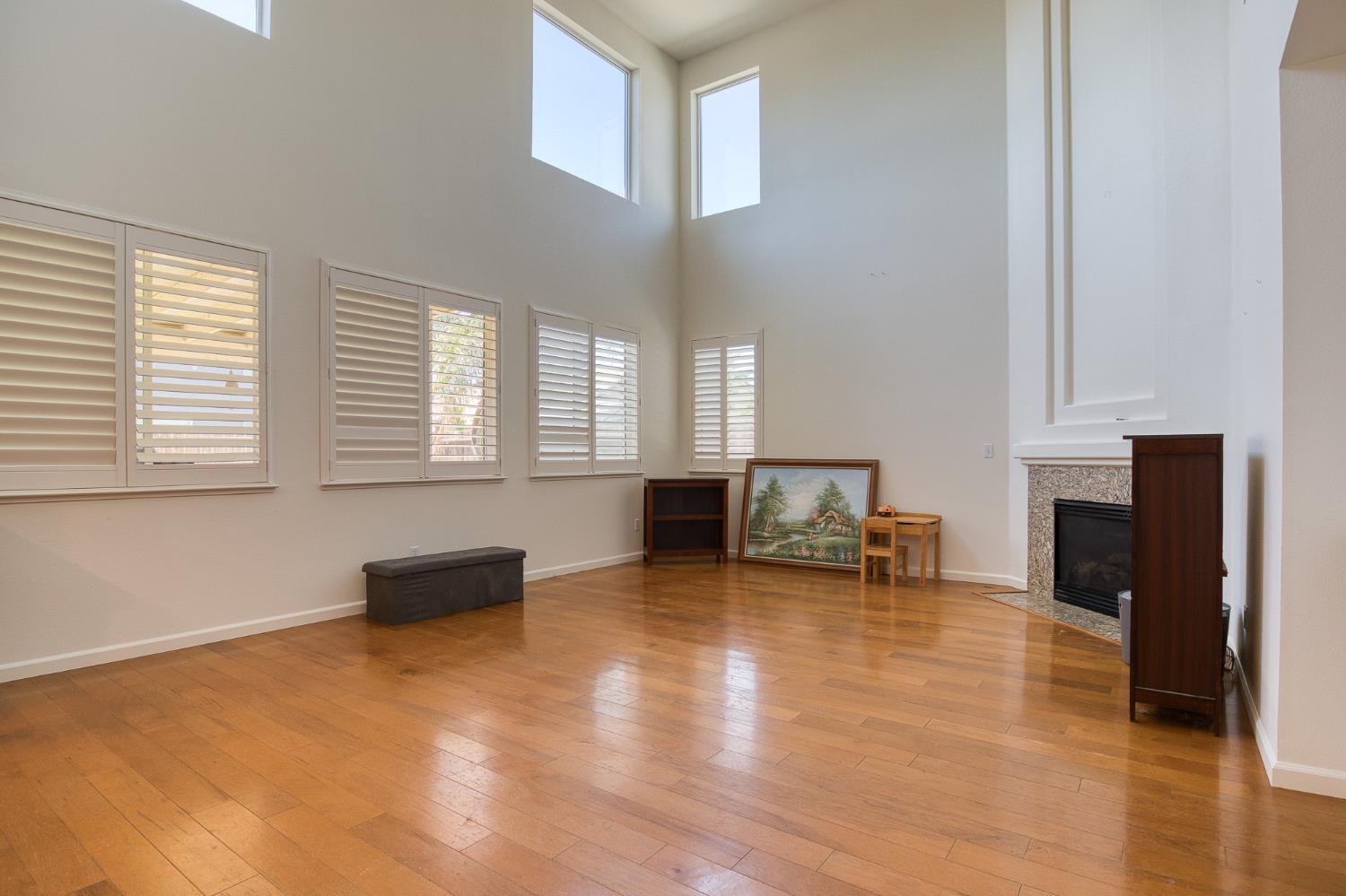 3724 Macadamia Ln, Ceres, CA 95307