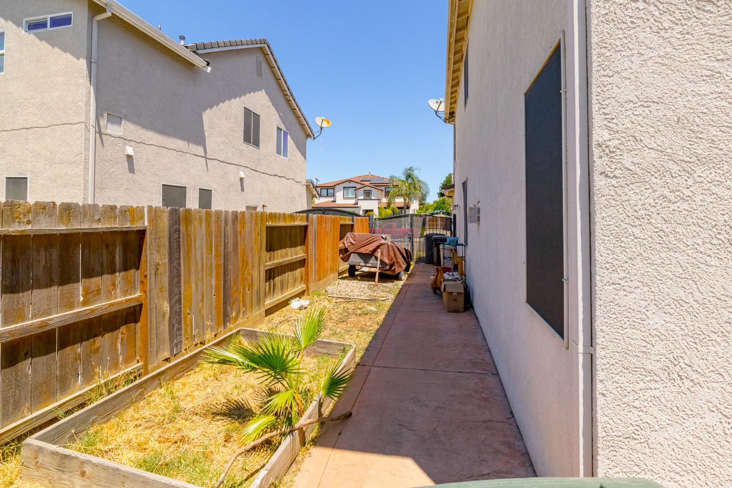 3724 Macadamia Ln, Ceres, CA 95307