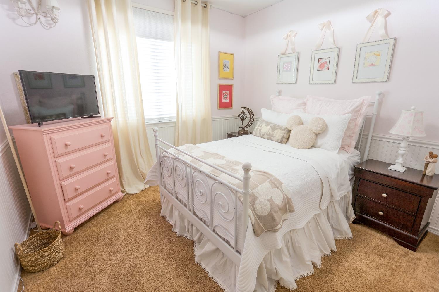 211 Las Palmas St, Los Banos, CA 93635