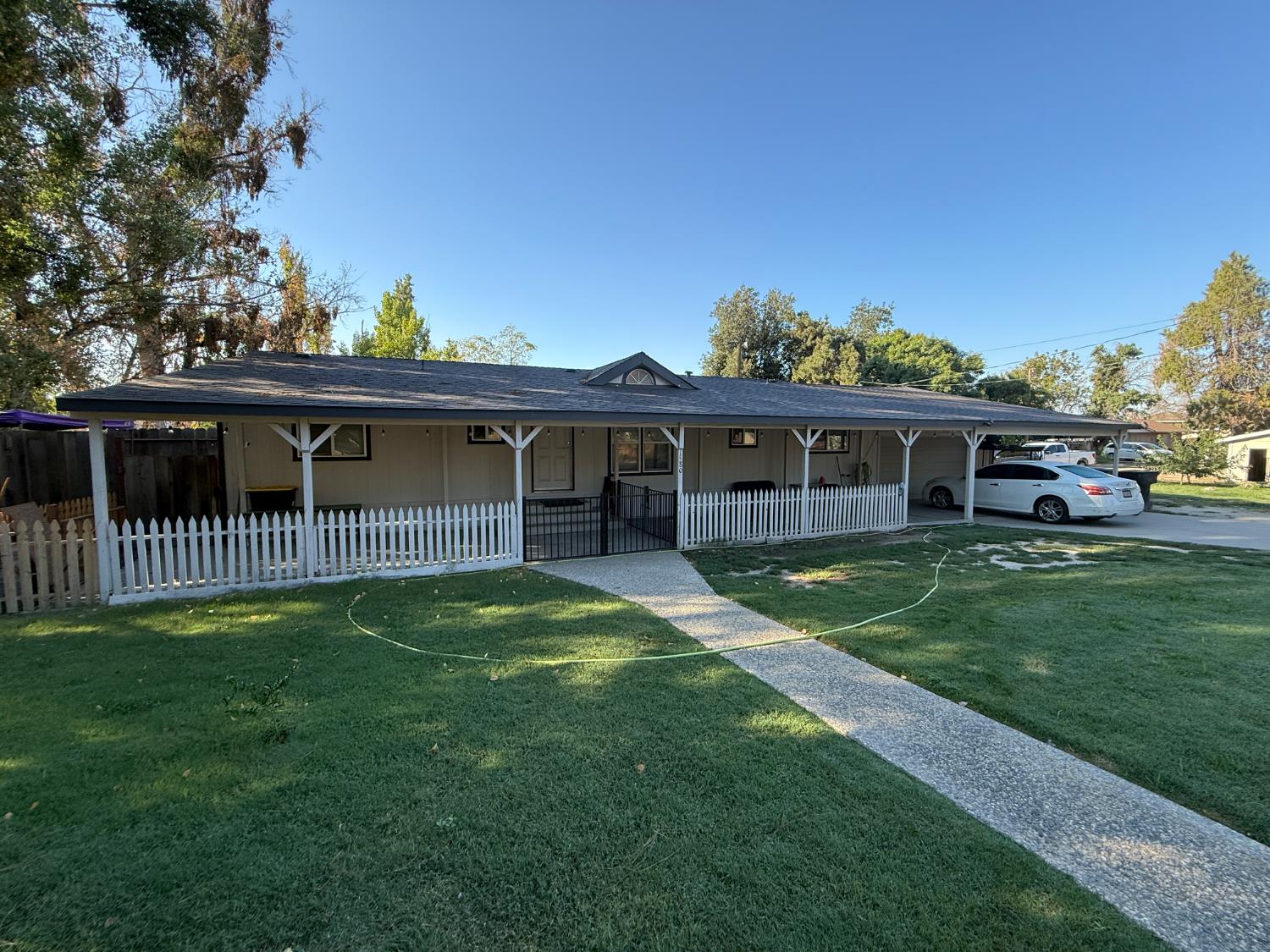 15861 Oak St, Delhi, CA 95315