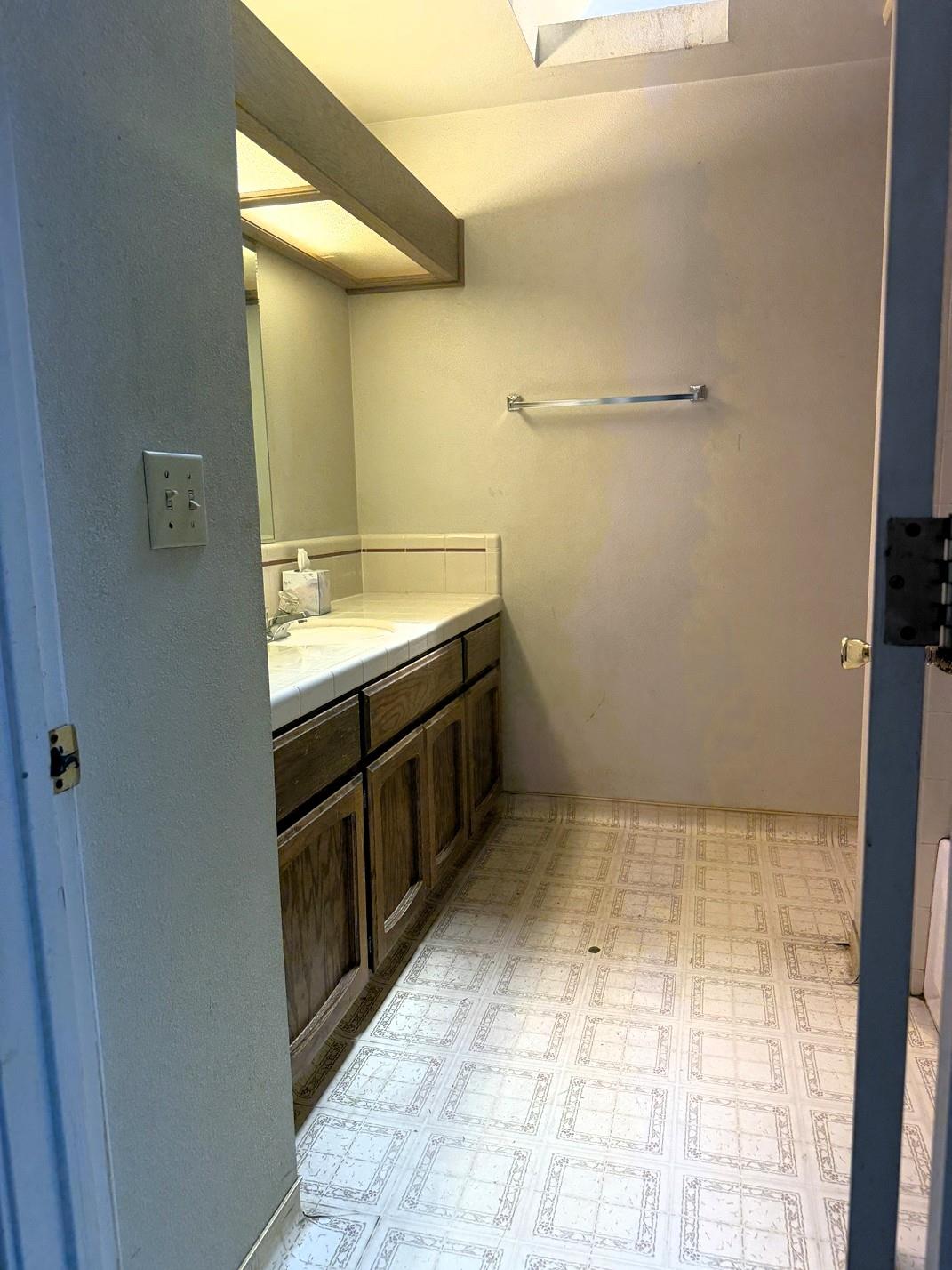 6083 Raymond Ct, Atwater, CA 95301