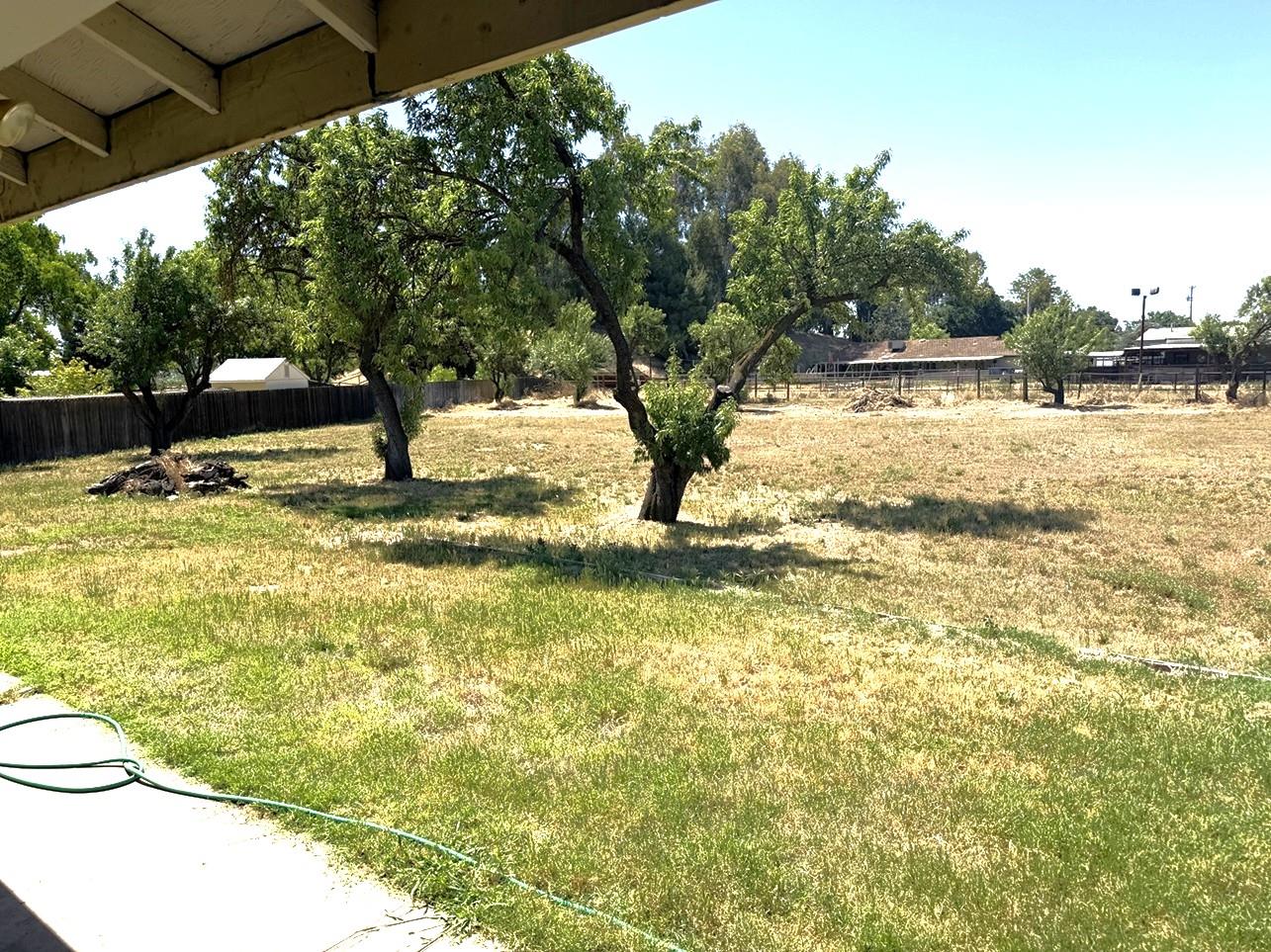 6083 Raymond Ct, Atwater, CA 95301