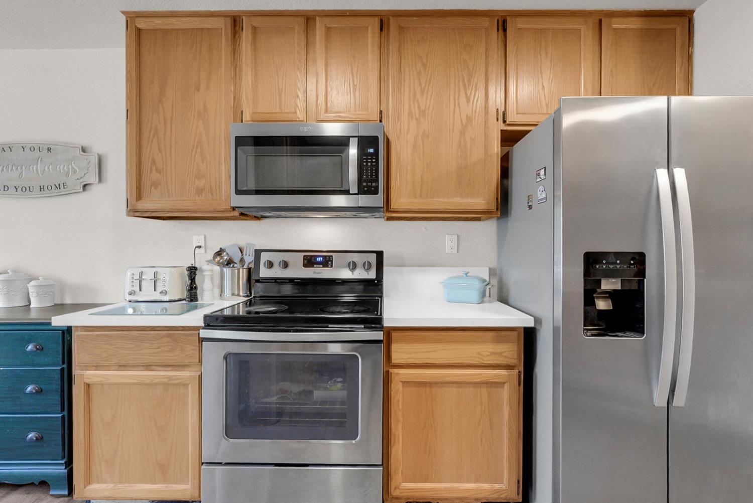 5713 Prince Edward Ln, Riverbank, CA 95367