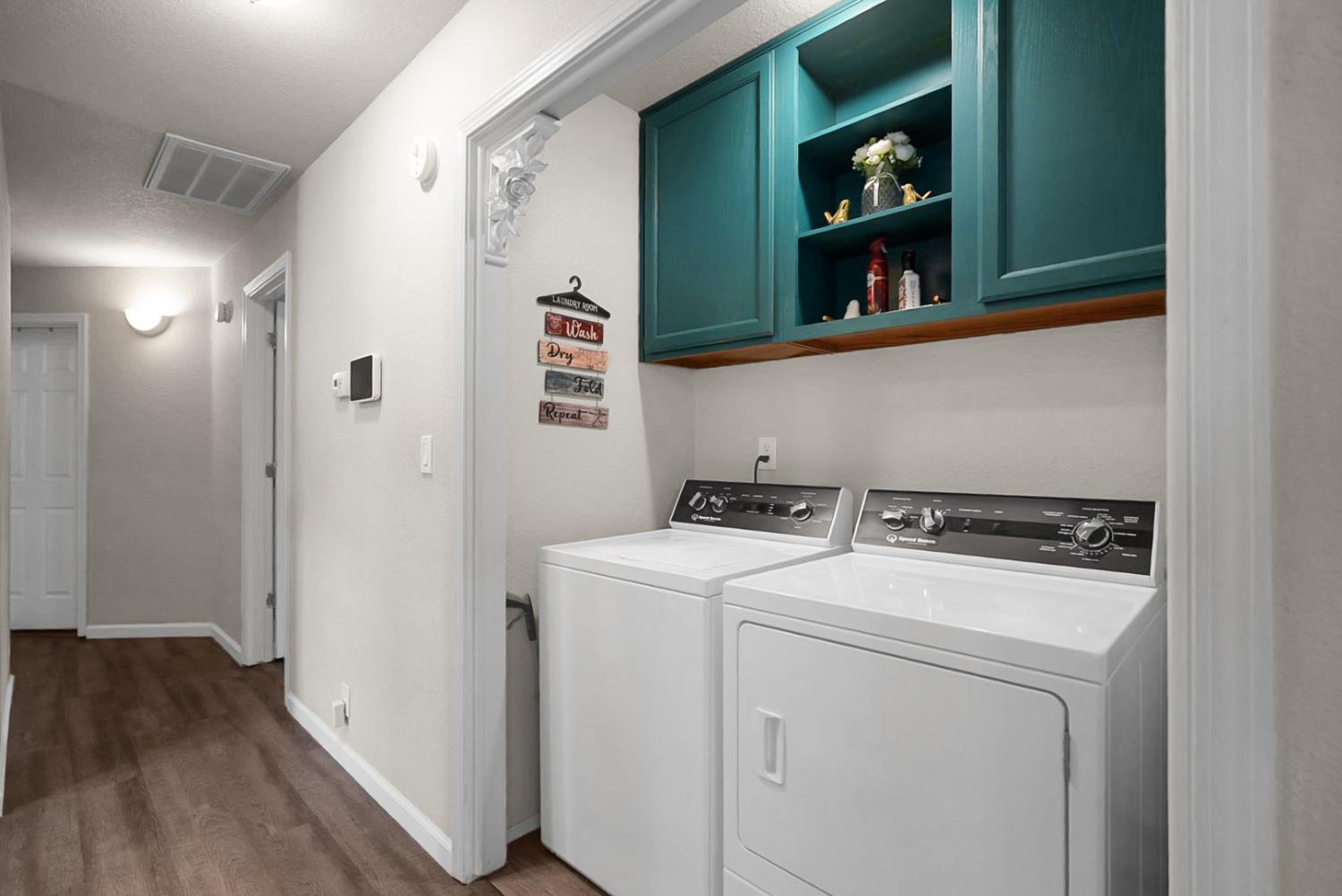 5713 Prince Edward Ln, Riverbank, CA 95367