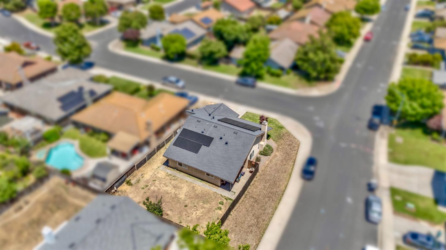 5713 Prince Edward Ln, Riverbank, CA 95367